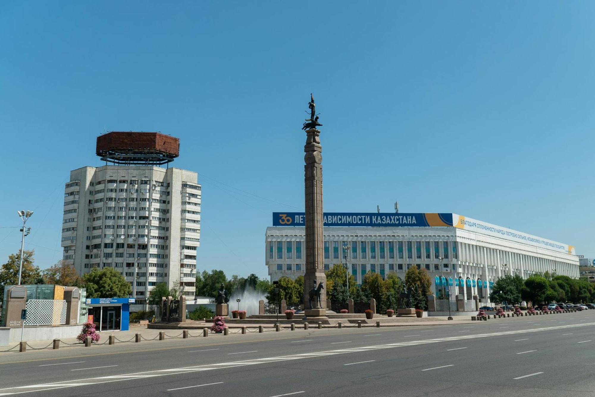 Nadezhda Apartments On Abay Avenue 59 Almaty Exterior foto