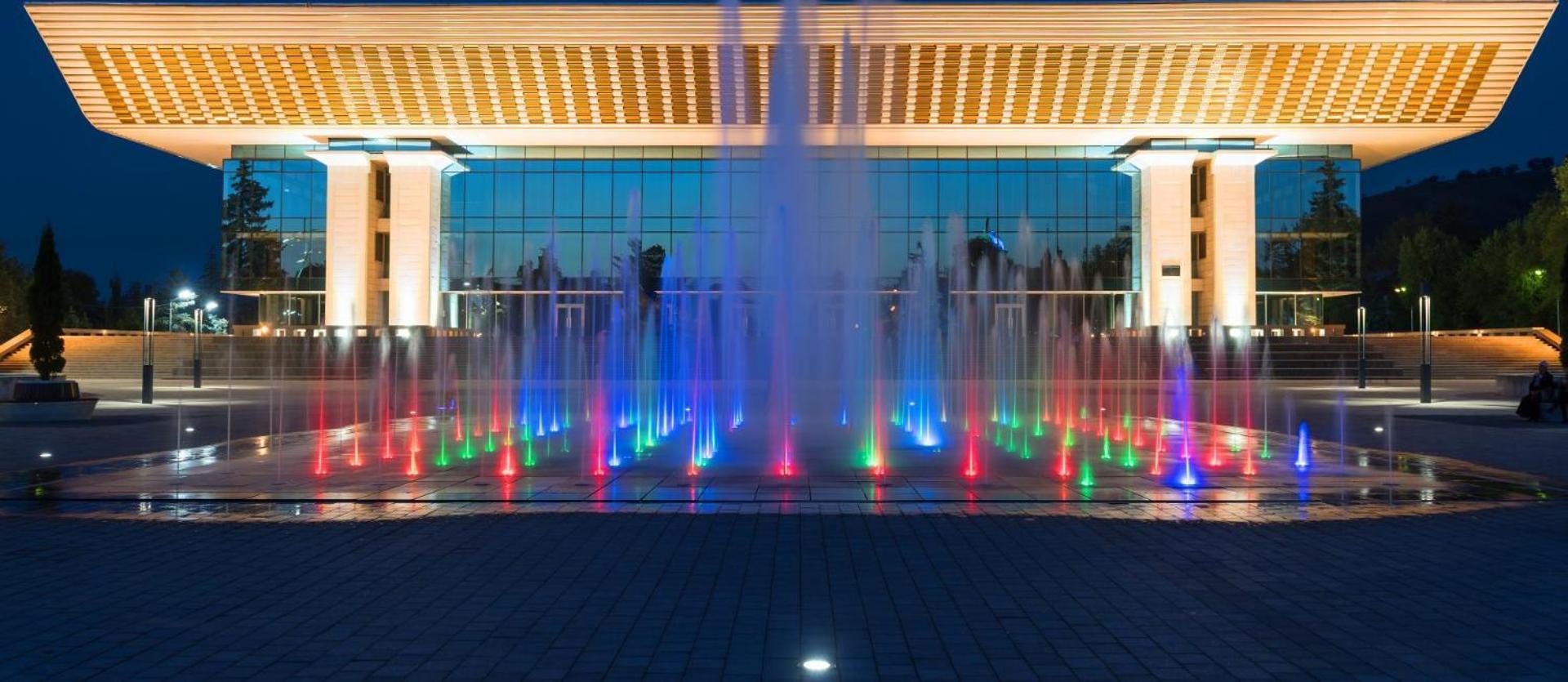 Nadezhda Apartments On Abay Avenue 59 Almaty Exterior foto