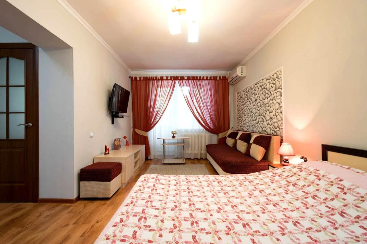 Nadezhda Apartments On Abay Avenue 59 Almaty Exterior foto